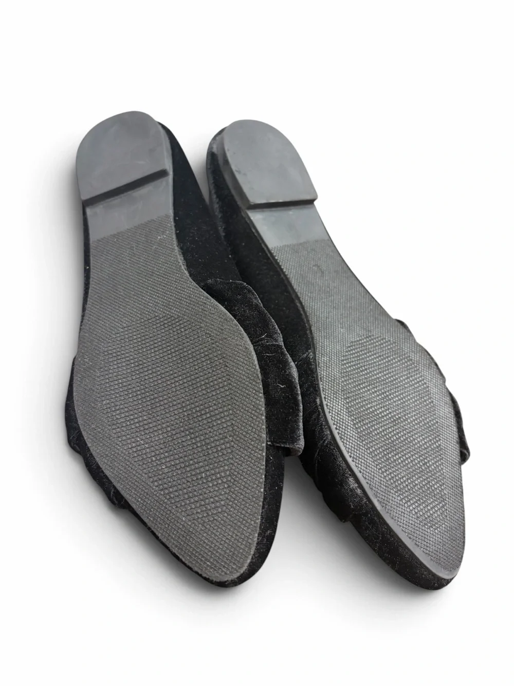 Black Velvet Knot Pointed-Toe Flats